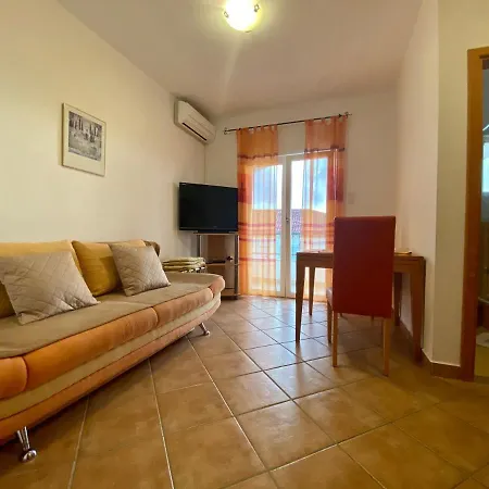 Grozdana * Gradac (Split-Dalmatia)