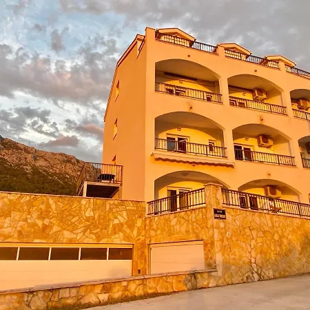 Grozdana Gradac (Split-Dalmatia)